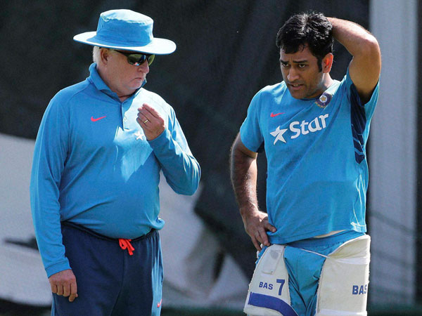 Dhoni busy in discussion with team coach