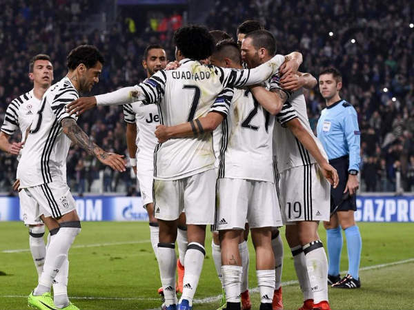 Juventus players celebrate (Image courtesy: Juventus Twitter handle)