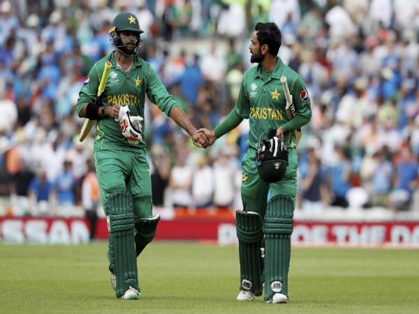 Imad Wasim (left) and Mohammed Hafeez