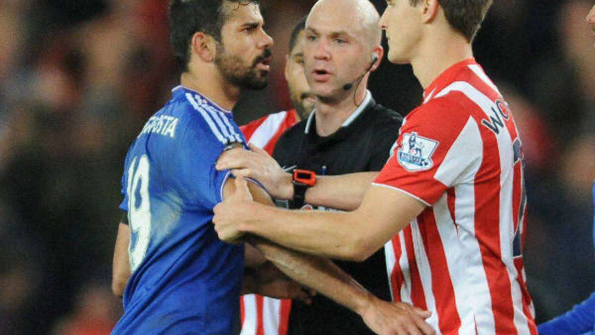 Strict behaviour rules for players and coaches introduced in English