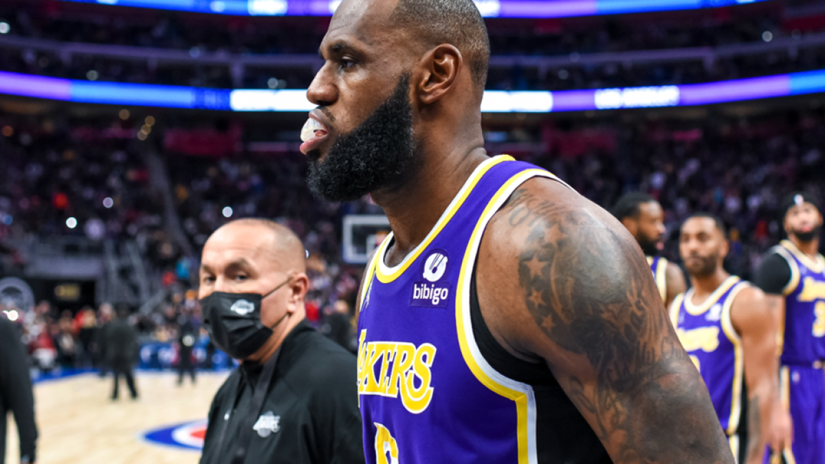 LeBron James ejected as wild brawl erupts in PistonsLakers clash myKhel