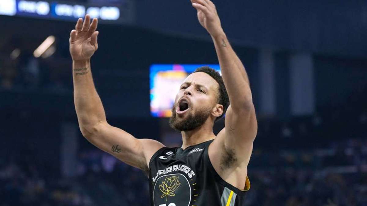 NBA Splash Brothers Curry and Thompson combine for 74 in Warriors win