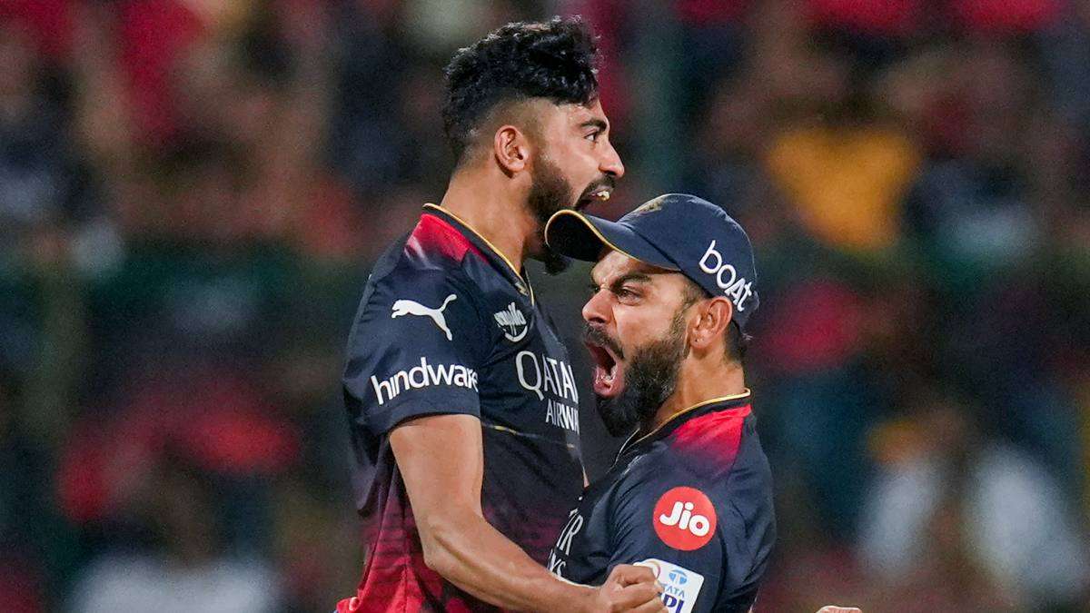 IPL 2023: Virat Kohli, Faf du Plessis, other RCB players visit Mohammed Siraj’s new house ahead of SRH clash