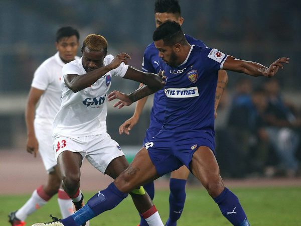 Delhi Dynamos and Chennaiyin FC players