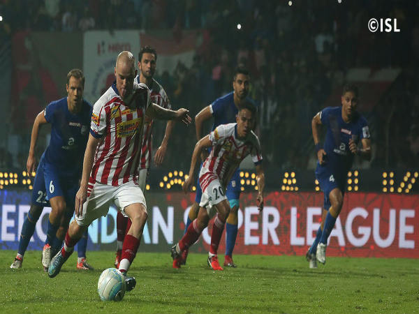 Iain Hume