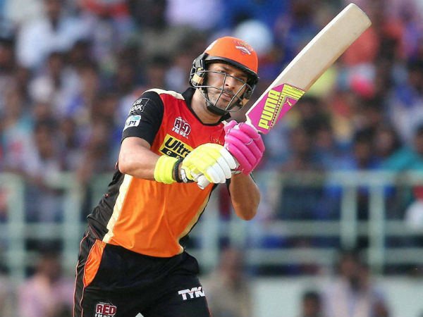 7. Vitara Brezza Glam Shot of the Season - Yuvraj Singh (SRH)