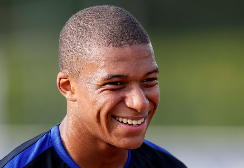 Mbappe joins PSG on loan - myKhel