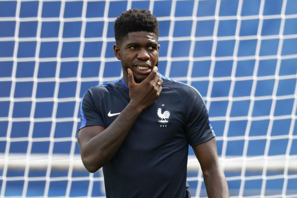 Samuel Umtiti sees funny side to crazy handball incident ...