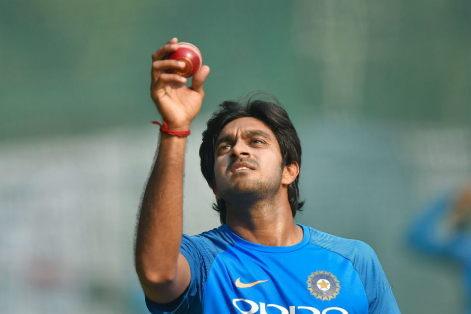 Vijay Shankar eager to emerge as a substitute to allrounder Hardik