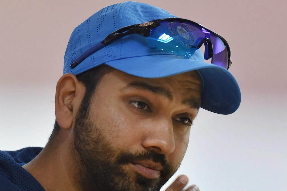 Mumbai Indians Rohit Sharma Engage In A Twitter Battle