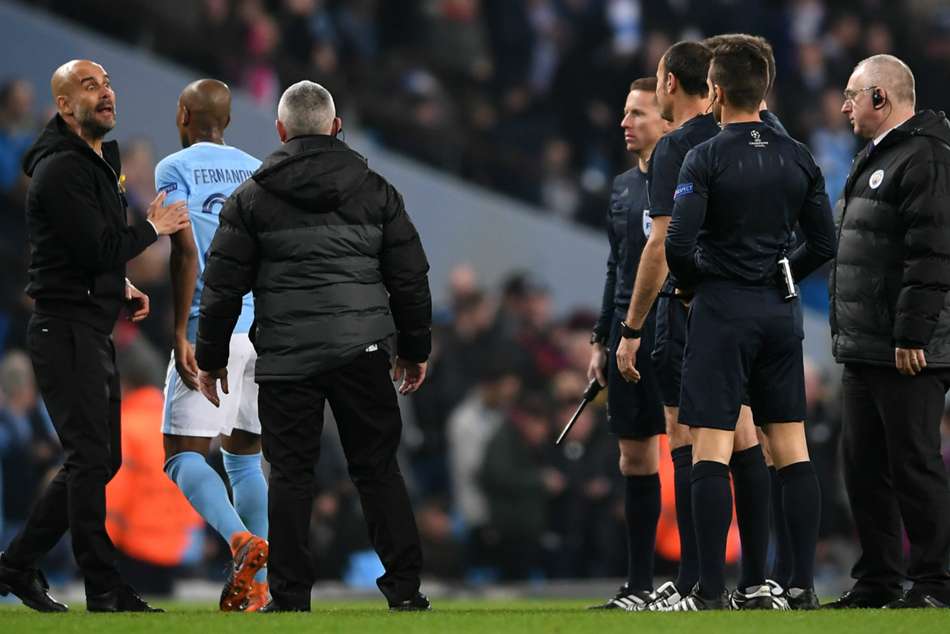 Manchester City Liverpool Pep Guardiola Referee Antonio Mateu Lahoz Likes To Be Different Champions League