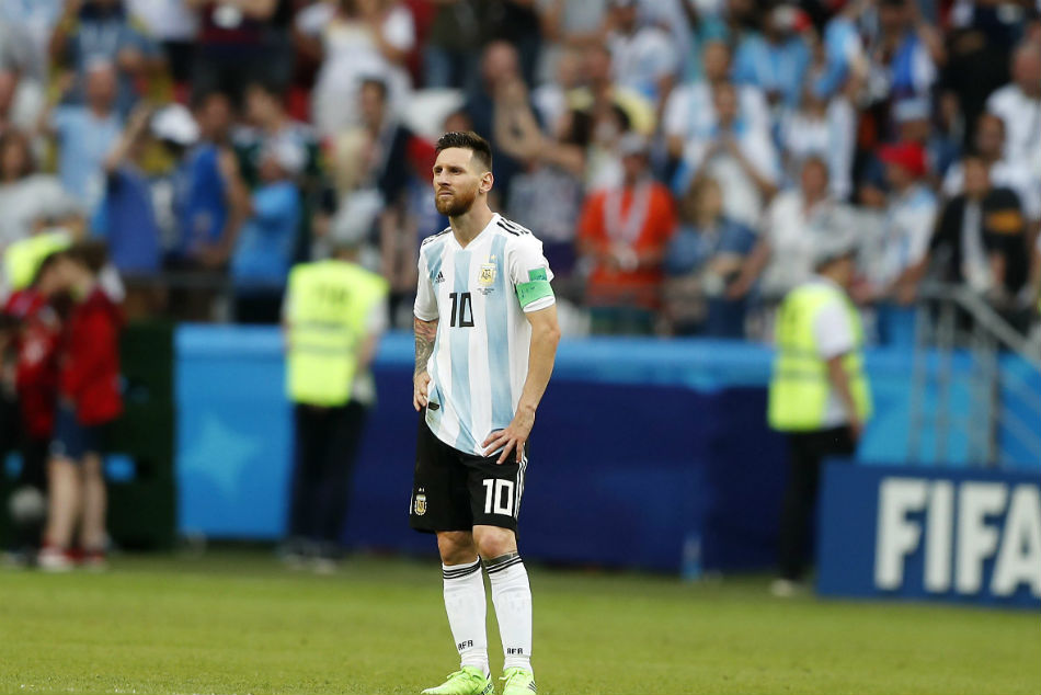 Ex Argentina Defender Talks About Locker Room Fight With Lionel Messi