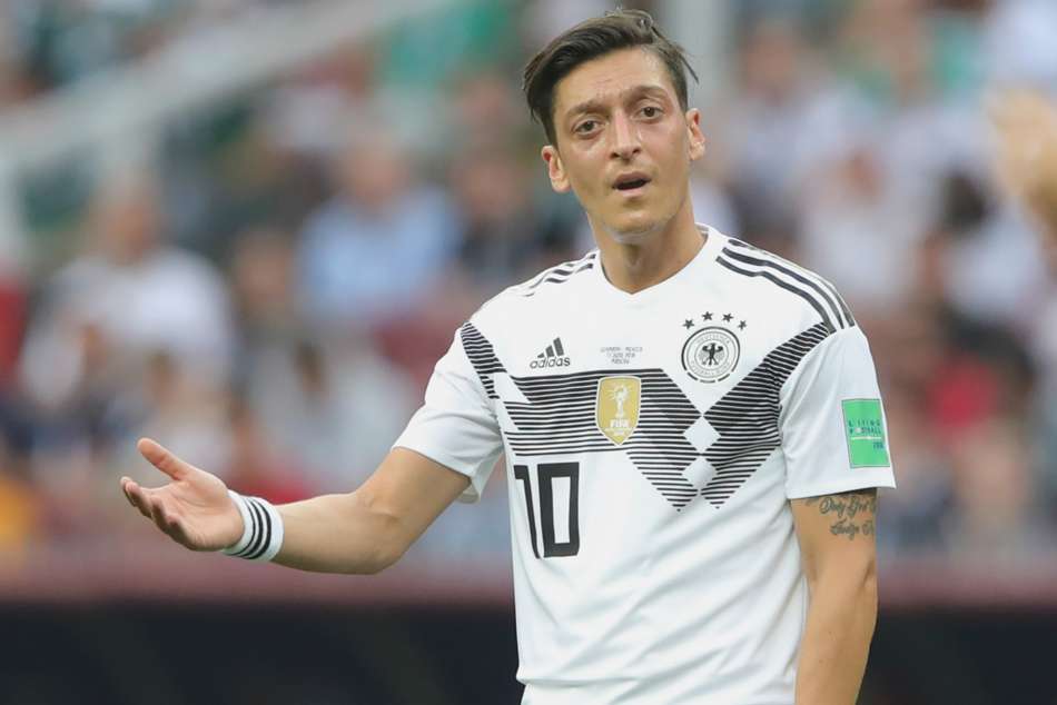 Mesut Ozil Retires From Germany Recep Tayyip Erdogan Backs Arsenal Star