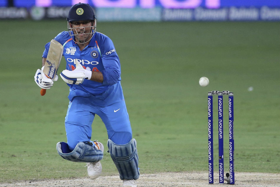 Dont Want Get Fined Dhoni Takes Roundabout Dig At Umpires
