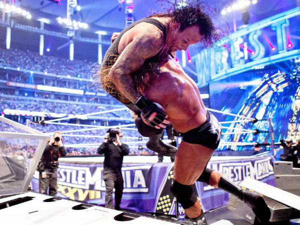 No Holds Barred Match – WrestleMania 27 on April 3, 2011