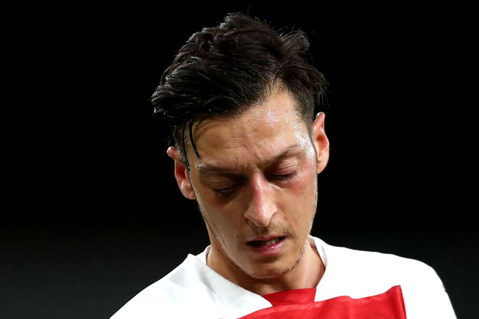 Back A Fortnite Ozil Posts Training Pictures On Twitter