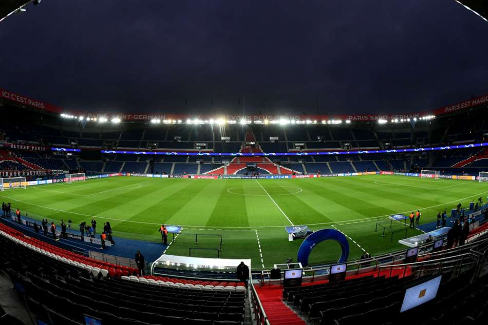 Psg Fined 100000 Euros Over Player Recruitment Practices