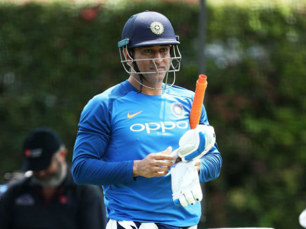 2. Focus on Dhoni, Rayudu