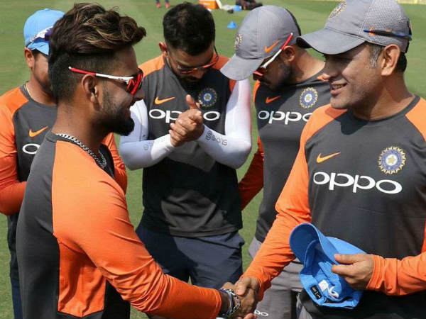 1. Pant on Dhoni, Gilly