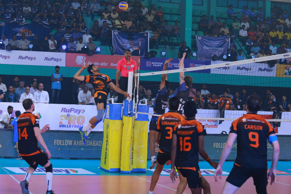 Kochi Blue Spikers look for hattrick of wins as they face Black Hawks