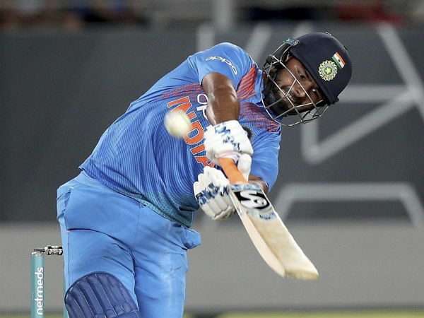 3. Rishabh Pant - 6