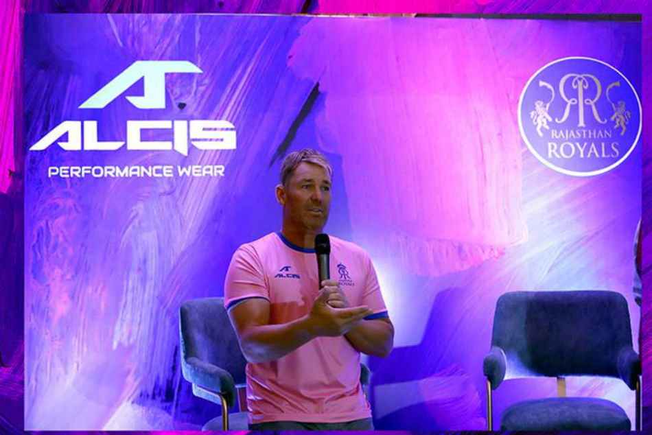 Warne has similar views about Dhoni