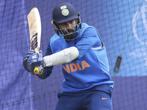 4. Dinesh Karthik
