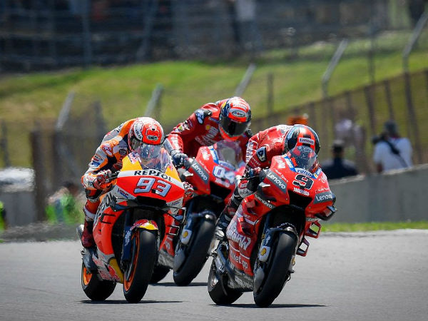 Train of riders