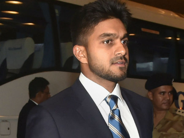 4. Vijay Shankar / Dinesh Karthik