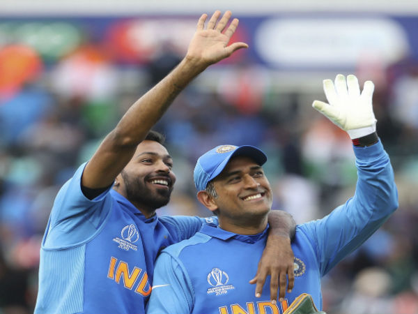 2. Dhoni is a big leader: Dhawan