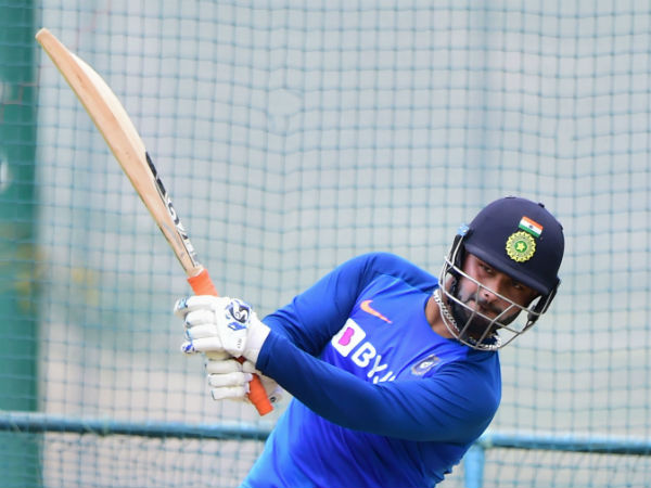 4. Dhawan backs Pant