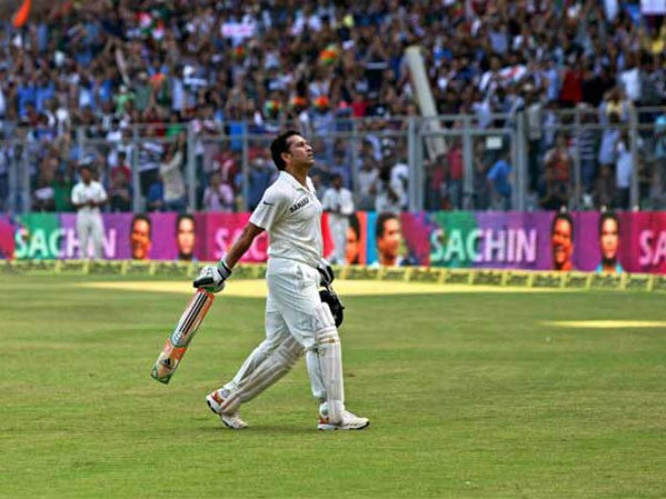 Players wait for the swansong