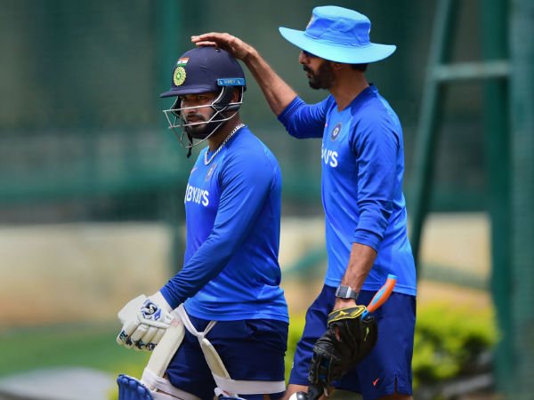 Pant backed by management and selectors