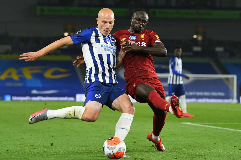 Aaron Mooy Joins Shanghai Sipg