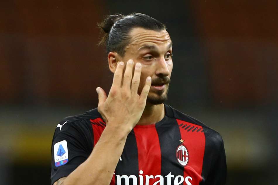 Zlatan Ibrahimovic Ac Milan Contract Serie A Warming Up