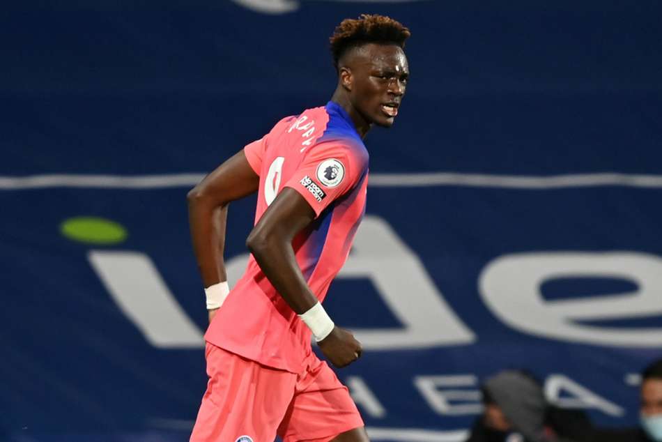 Premier League Data Dive Abraham Rescues Fragile Chelsea Ice Cool Fernandes Snatches Man Utd Win Mykhel