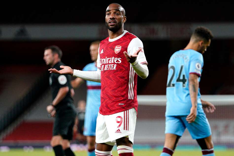 Arsenal Not In Contract Talks Alexandre Lacazette Mikel Arteta