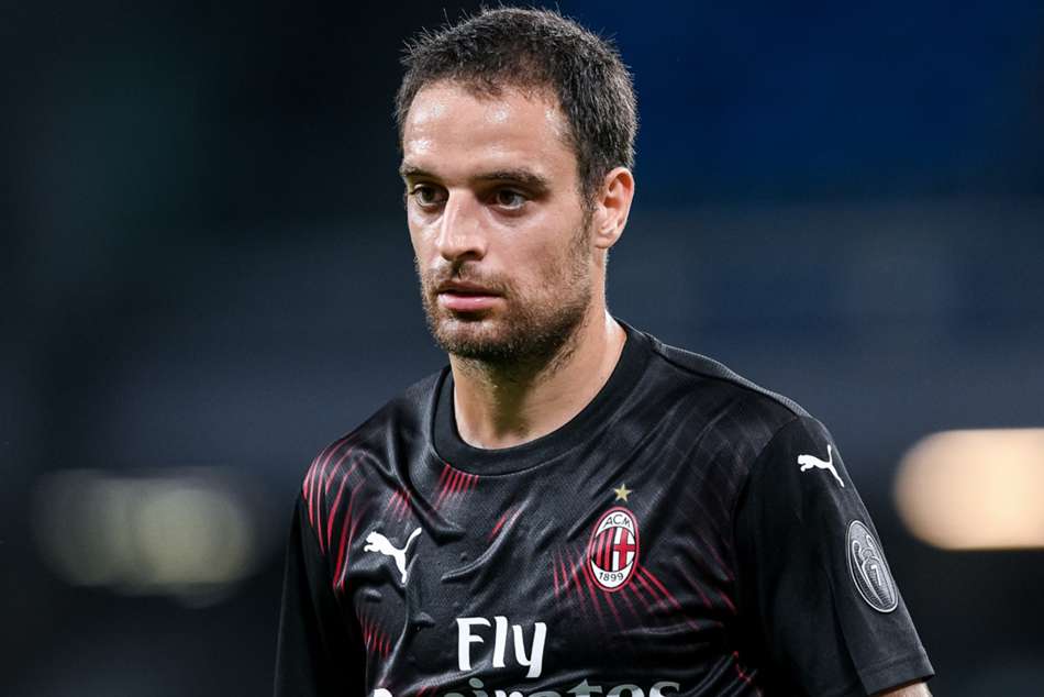 Fiorentina Sign Former Milan Midfielder Giacomo Bonaventura