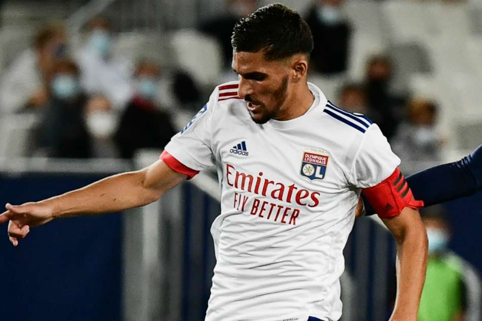 Lyon Haven T Received Offers For Aouar Or Depay Juninho