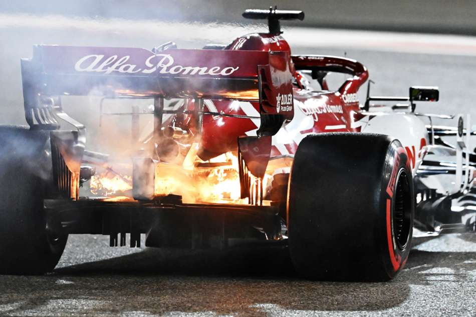 Abu Dhabi Messy But Not Scary Kimi Raikkonen Reacts To F1 Fire