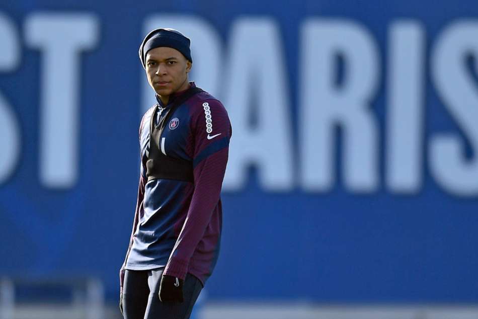 Mbappe Pochettino Psg Messi Transfer News