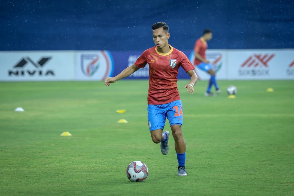 Isl Transfer Watch Fc Goa Signs Amarjit Singh Kiyam