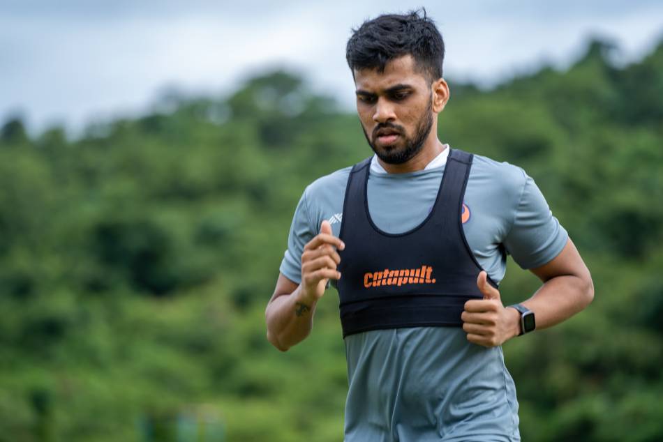 Isl Transfer Watch Brandon Fernandes To Stay With Fc Goa For Three More Years