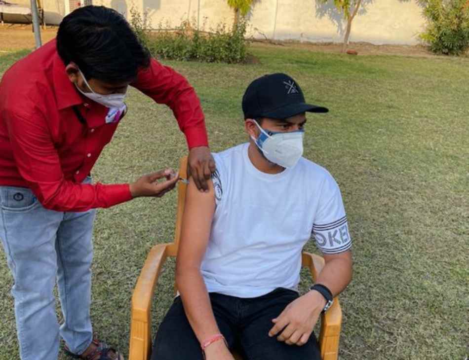 Kuldeep Yadav Vaccination Controversy Kanpur Authorities Launch Probe