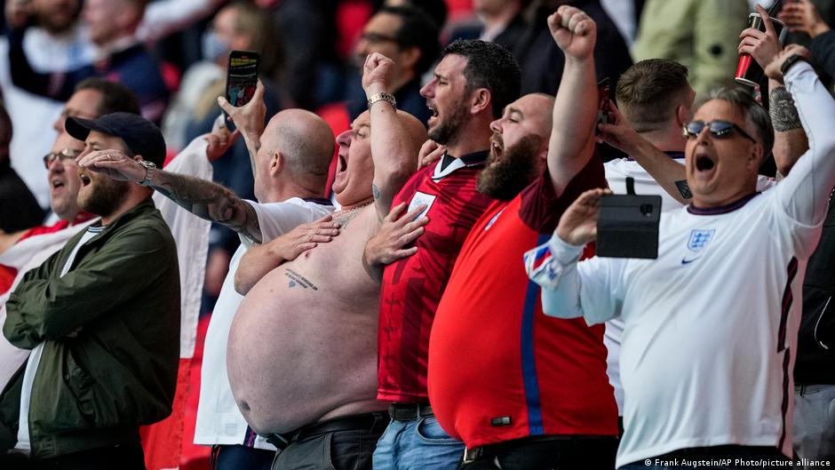 Euro 2020 German Politicians Slam Uefa Over Fans