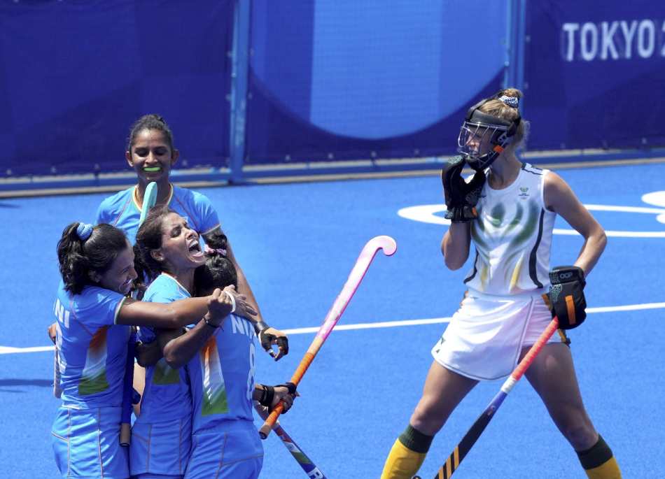 Tokyo Olympics: India eves maintain quarterfinal hope beating South Africa 4-3