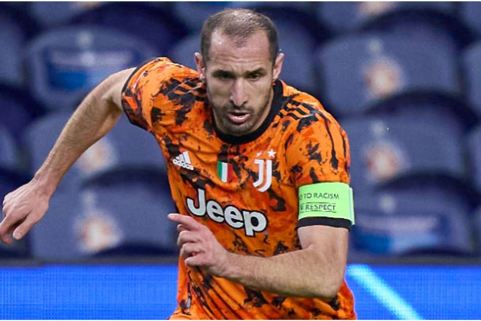 Chiellini Stays With Juventus On Two Year Contract Hold