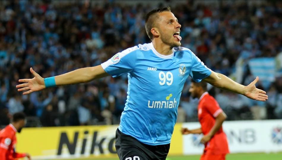 Isl Transfer Watch Chennaiyin Fc Sign Lukasz Gikiewicz