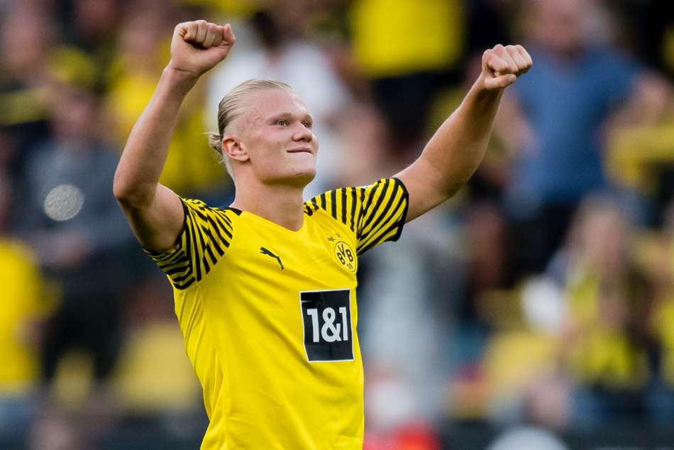 Rumour Has It Manchester United Haaland Landing Ronaldo