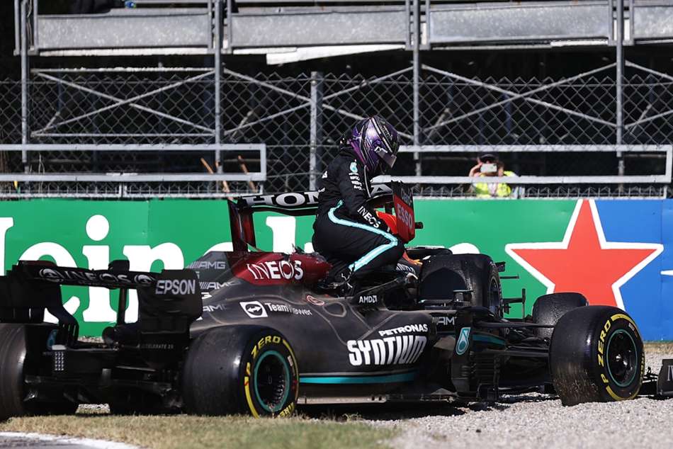 Lewis Hamilton So Grateful After Coming Out Of Max Verstappen Crash